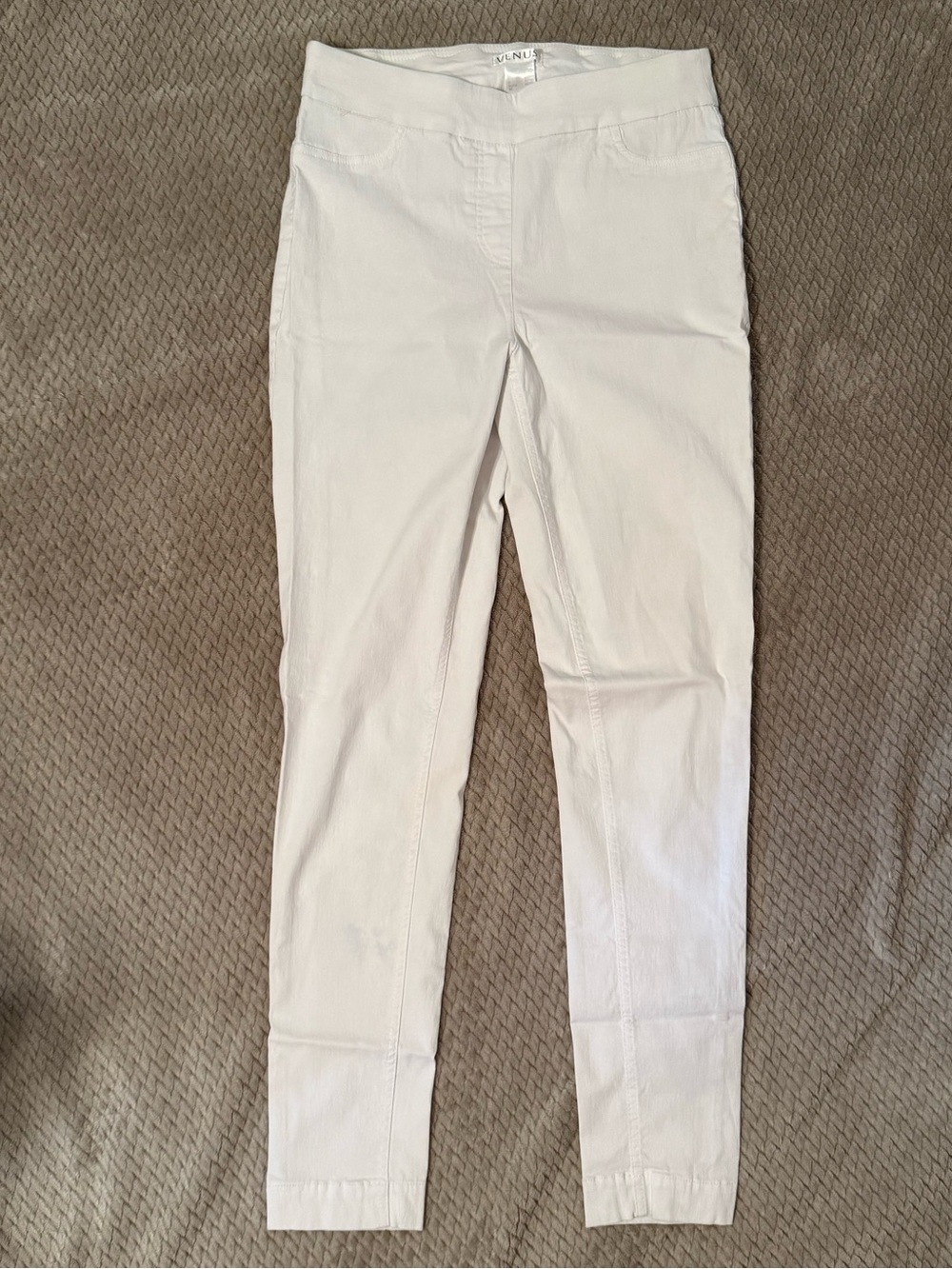VENUS pull on skinny pants stretch lightweight White size Medium EUC!